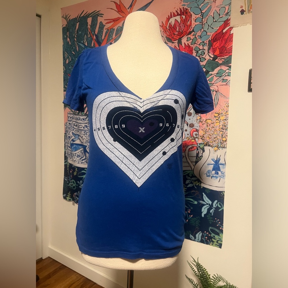 Ames Bros Women T-Shirt – Size Medium